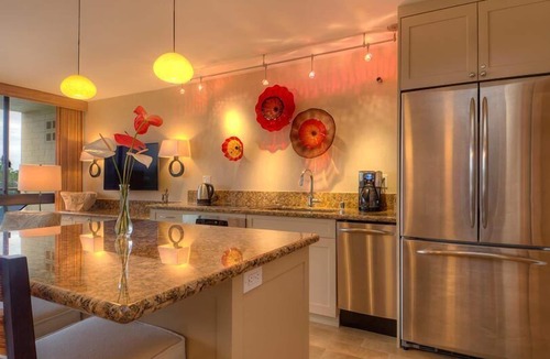 Poipu Condo | Kuhio Shores 306: Vacation On Kauai Oceanfront