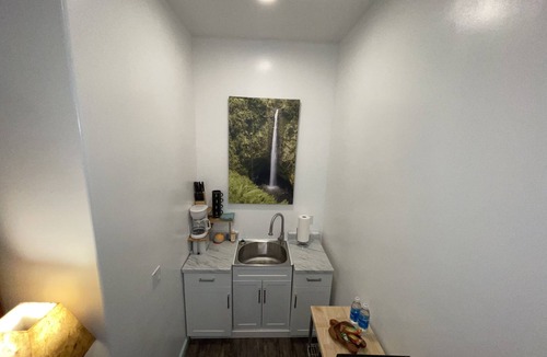 Keaau Cottage | Kuleana Green Cottage with pool 30 min. from Volcano Nat'l Park!