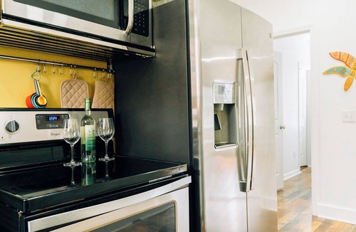 Brunswick House | La Playa Coastal Retreat – 5BR Home In Downtown Brunswick & Golden Isles Beaches