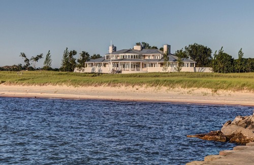 Saugatuck House | Lake Michigan beach home. Saugatuck. Heated pool, hot tub, 8 bedrooms. 9 baths.