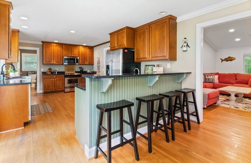 Eatonton House | Lake Oconee|Dock|Fire Pit|Big Views|Pet Friendly
