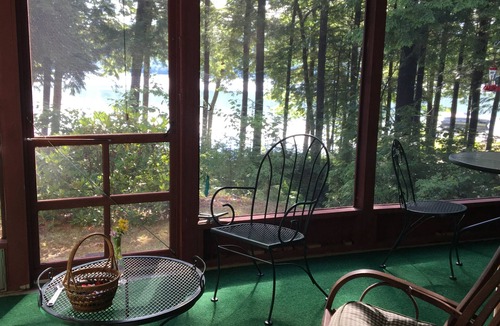 Hartland Cottage | Lakefront Cottage