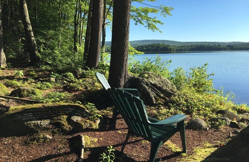 Hartland Cottage | Lakefront Cottage
