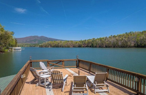 Nebo House | Lakefront Family Retreat: Dock, Firepit & Mtn View