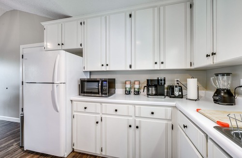 Milledgeville House | Lakefront Milledgeville Home w/Private Dock!