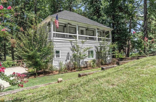 Buckhead House | Lakefront Retreat in a Private Cove on Lake Oconee