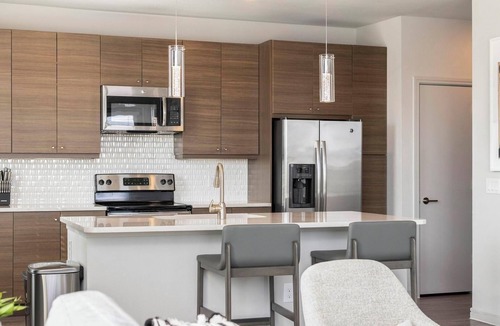 Sugar Hill Apartment | Landing | Chic 2BD, Yoga Studio, Pool