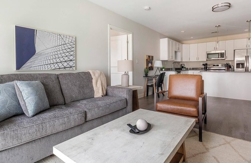 Vernon Apartment | Landing | Modern 2BD, Game Room, Gym