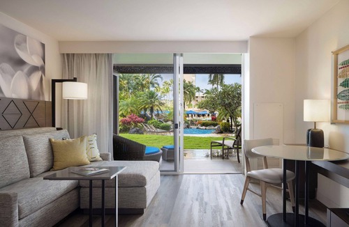 Nawiliwili Hotel | Large Accommodation w/Lanai! Beachfront Property w/Pool, Golf Area & Shuttle!