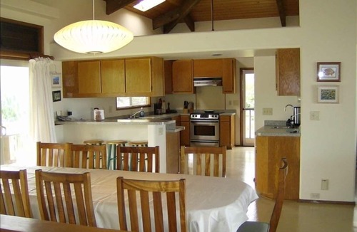 Laie House | Large Beachfront 5 Bedroom Home