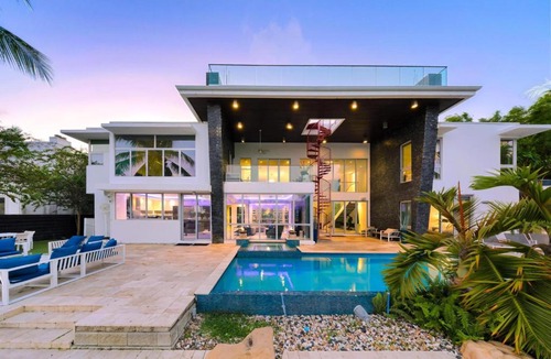 Nurmi Isles Villa | Las Palmas Royal Estate Fort Lauderdale