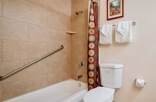 Nawiliwili Resort | LAST MINUTE DEAL! 2BR in Lihue, minutes from the beach. Perfect for a getaway!
