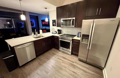 North Buckhead Apartment | Lenox Mall - Panoramic Kingdom | Penthouse Views