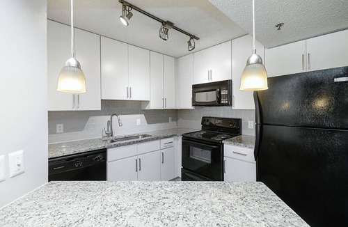 North Buckhead Apartment | Lenox Park - Cozy 1-bedroom Corporate Apartment