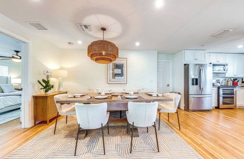 Hunt Club House | Location, Location! Stylish Home in Palm Beach!
