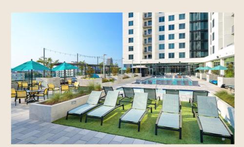 Midtown Apartment | Lux High Rise one stop 2 bedroom private Share kitchen Professional Respected apartment