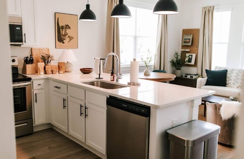 Athens House | Luxe 3BR Stay by MHM Luxury Properties