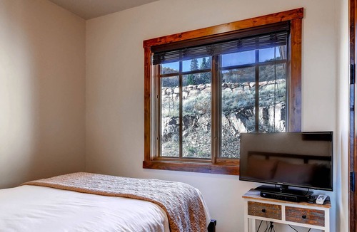 Park City House | Luxe Canyons townhome w/views, private hot tub, fireplaces, walk to Gondola