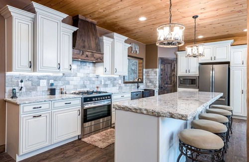 Timber Lakes Cabin | Luxe Mountain Cabin Escape & Outdoor Adventure | 27 mi to Park City Sundance