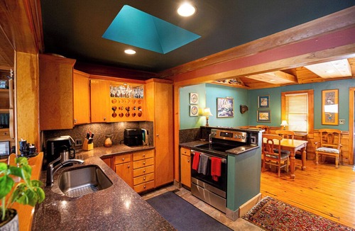 Valois Cottage | Luxurious and Fun Super Compound with Separate Guest House & Two Hot Tubs