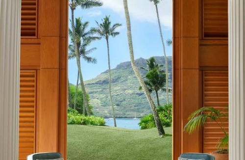 Nawiliwili Hotel | Luxurious Beachfront Retreat in Lihue: Unwind in Style! Ocean View Room! Pool!