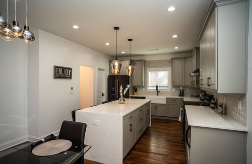 Buford Highway House | Luxurious Fully-Furnished 4-Bedroom Housen