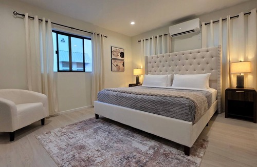 Beverly Hills Apartment | Luxury 2-Bedroom Near Cedars-Sinai & Rodeo Drive Walk to markets and restaurants