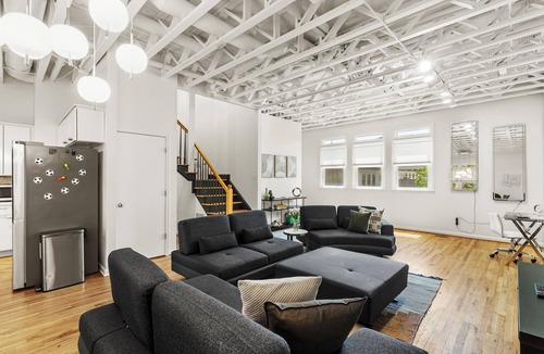 Castleberry Hill Condo | Luxury 2BR Condo on Peters St - Walk to FIFA & Mercedes-Benz Stadium