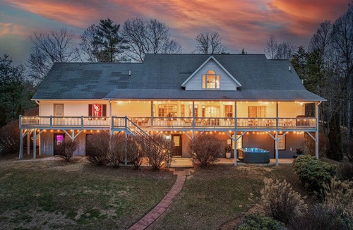 Weaverville House | Luxury Asheville Getaway | Pool, Sauna, Hot Tub, Theater, Two Game Rooms | Sleeps 24