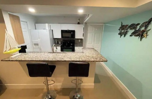 Lake Ridge Apartment | ★Luxury Cozy Studio ★ 5 min to Beach ★
