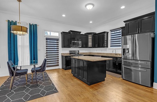 Summerhill House | Luxury Downtown Atlanta, Near Mercedes & State Farm Arena, Jacuzzi Patio Parking