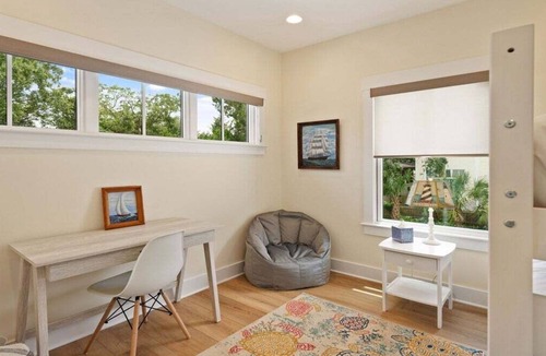 East Beach House | Luxury East Beach Vacation Rental with Private Pool | Sleeps 13 | Astin Cottage