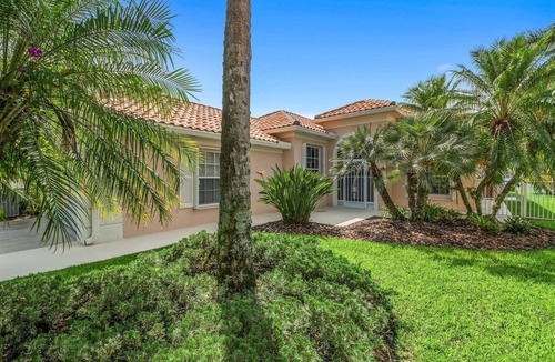 RiverWalk House | Luxury Gated 3BR Retreat w/Custom Pool, Best Lake Views, Town Center Amenities