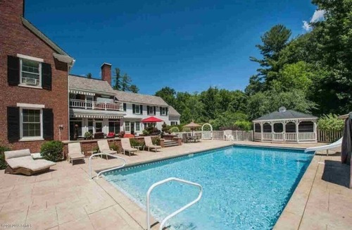 Queensbury House | Luxury Mansion Retreat near Lake George and Saratoga
