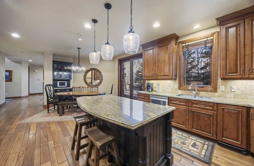 Deer Valley House | Luxury Mountain Retreat with Hot Tub in Park City