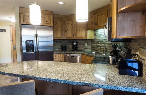 Park City Condo | Luxury suite in the heart of Canyons Village Save 20% on 7+ Nights!