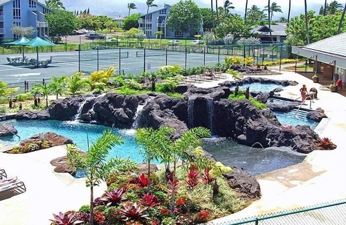 Princeville Condo | Luxury tropical comfortable resort condo in pedestrian/golf/ocean community