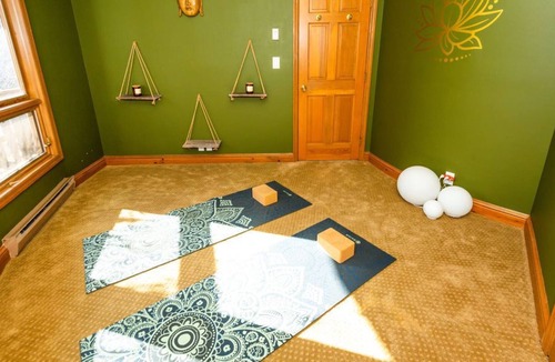 Windham House | Luxury Windham Chalet with Spa/11 acre/15 sleeps