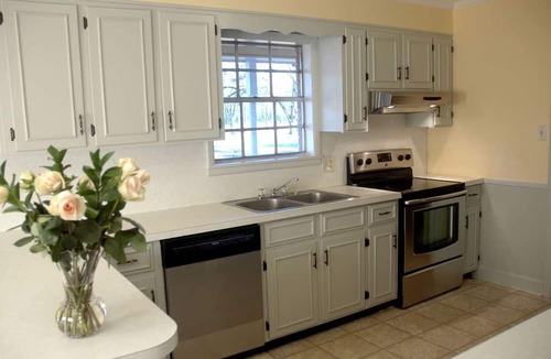 Bainbridge House | Magnificent Three-Bedroom Cottage Rental near Downtown Bainbridge, Georgia