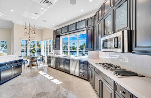 Las Olas Isles Villa | Majestic Waterfront Villa/Venice of America/Heated Pool/Canal View & Access/Royal Key