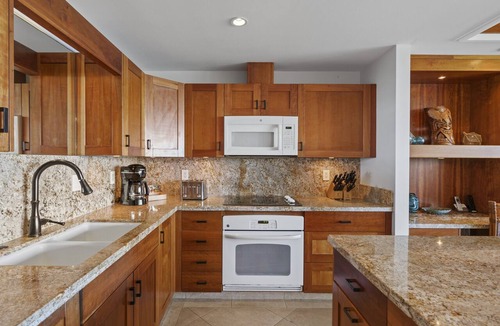 Wailea Condo | Makena Surf B106 | Ground Floor Beach Access, Turtle Reef & High-End Kitchen