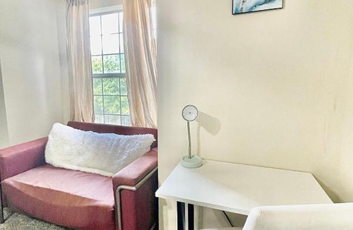Loring Heights House | Master Bedroom, Great Location in Atlanta!