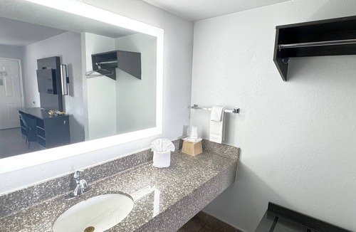 Tucker Hotel | Masters Inn Tucker
