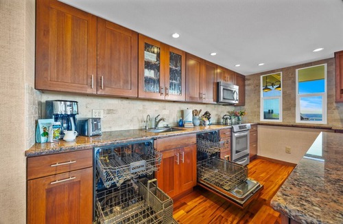 Kaanapali Condo | Maui Kaanapali | Penthouse 2 BR, Sleeps 4 | Car Incl. w/6+ Nights | MKV-A606 by KBM