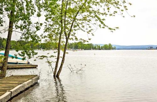 Mayfield House | Mayfield Home w/Private Dock on Lake Sacandaga!