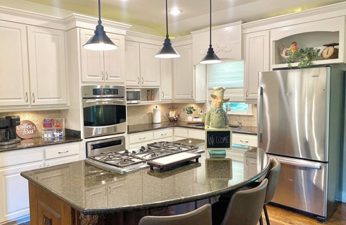 Inman House | McCullough Park Charming 3-bedroom in fantastic Stockbridge