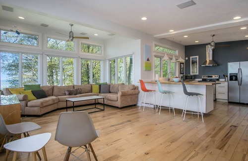 Port Sheldon House | Mid- Century Modern: Exclusive Lakefrtont Getaway