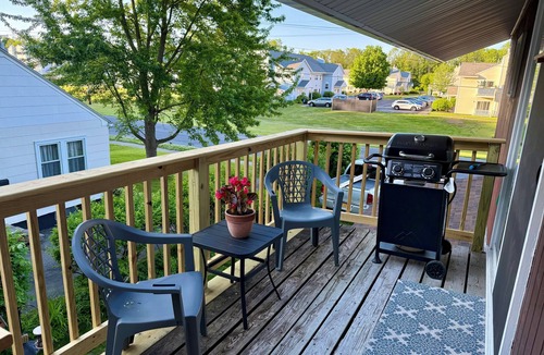 Scotia House | Modern 2BR - King - Parking - Kitchen - BBQ balcony - 500mbps Fios wifi