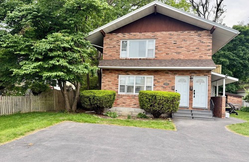 Scotia House | Modern 2BR - King - Parking - Kitchen - BBQ balcony - 500mbps Fios wifi