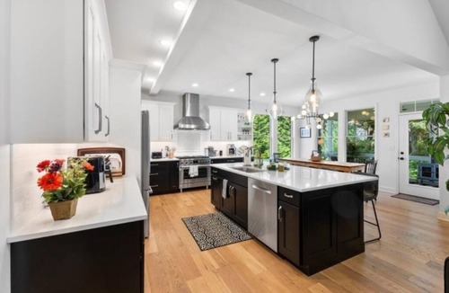 Saratoga Springs House | Modern 5BR Luxury Home with Lake & Indoor Pool Access